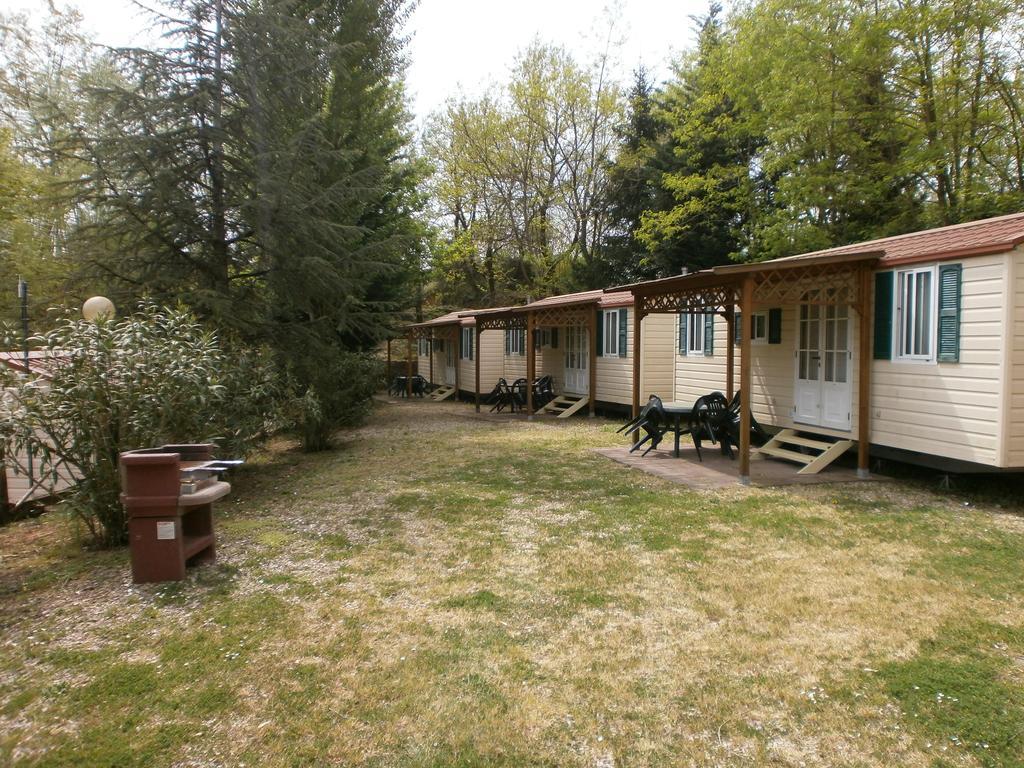 Troghi Camping Village Il Poggetto מראה חיצוני תמונה
