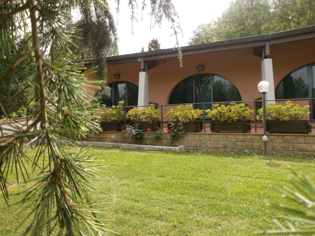 Troghi Camping Village Il Poggetto מראה חיצוני תמונה