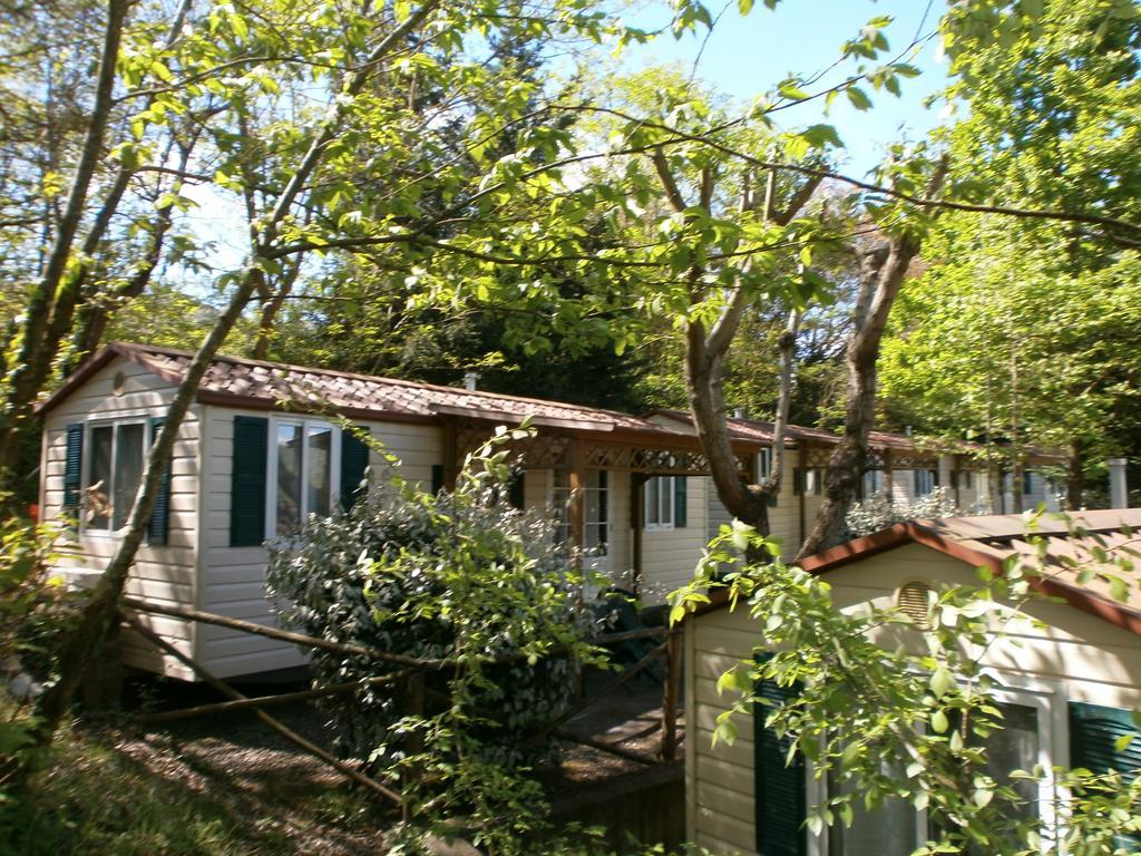 Troghi Camping Village Il Poggetto מראה חיצוני תמונה