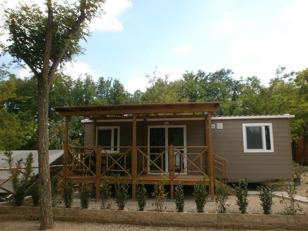 Troghi Camping Village Il Poggetto מראה חיצוני תמונה