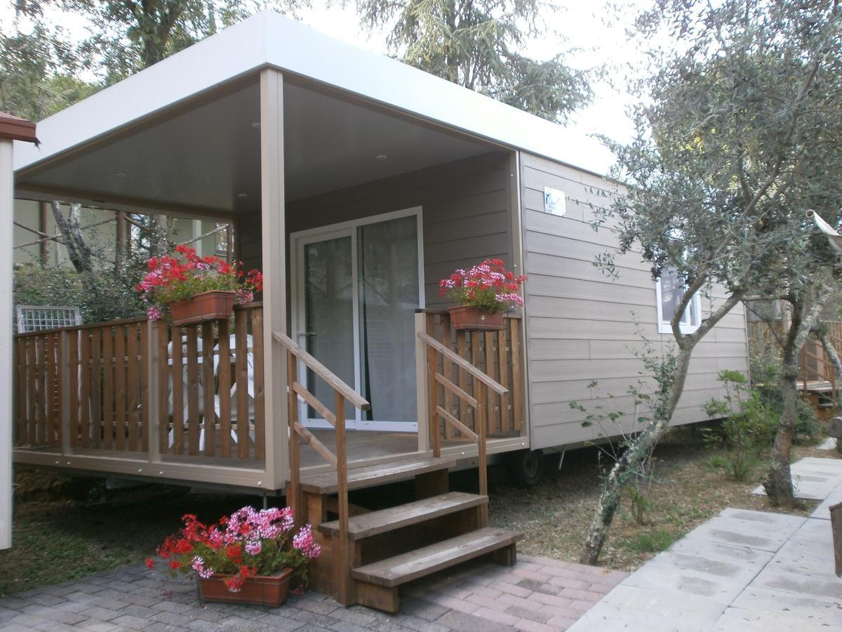 Troghi Camping Village Il Poggetto מראה חיצוני תמונה