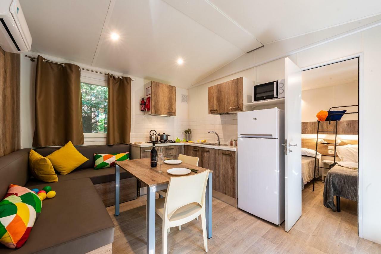 Troghi Camping Village Il Poggetto מראה חיצוני תמונה